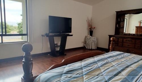 Queen Suite with Pool View