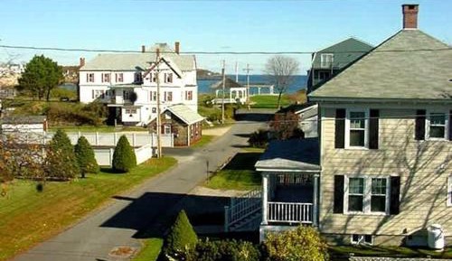 Four-Bedroom Holiday Home