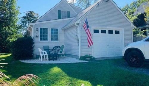Three-Bedroom Holiday Home 