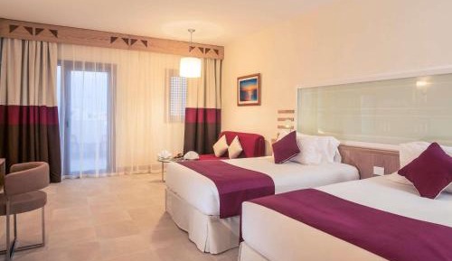 Superior Twin Room with Pool View