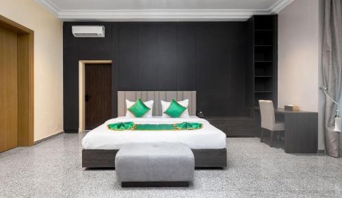 Large Single Room