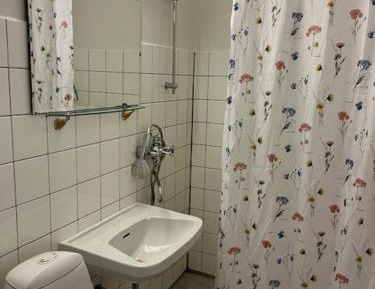 Single Room with Shared Bathroom