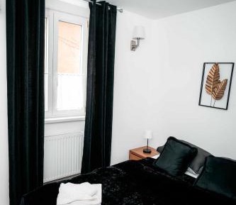 Superior One-Bedroom Apartment