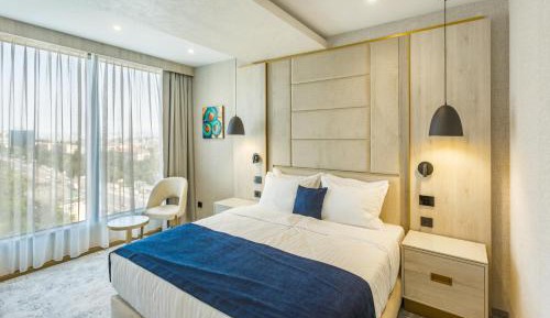 Corner Junior Suite with Balcony