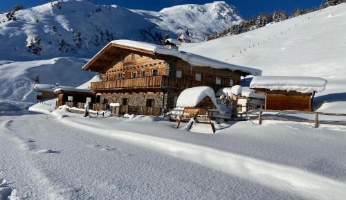 Seven-Bedroom Holiday Home