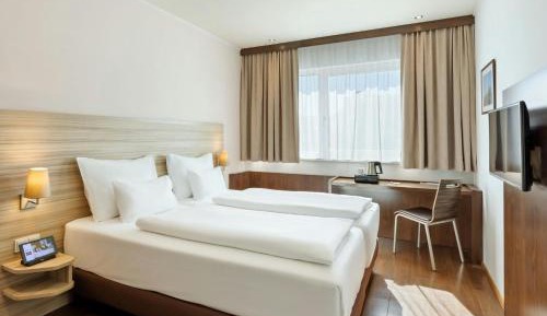 Twin Room with City View