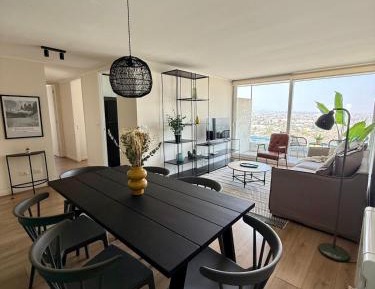 Two-Bedroom Deluxe Apartment with Balcony