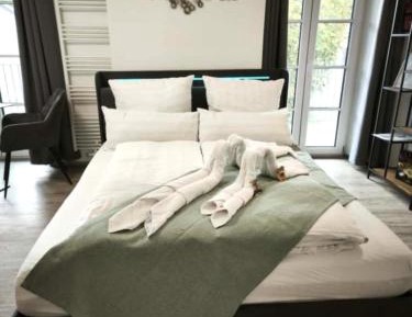 Deluxe Double Studio