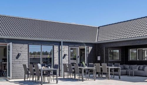 Eight-Bedroom Holiday Home