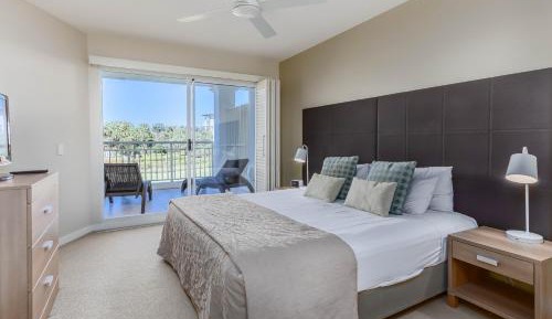 One-Bedroom Apartment with Garden View