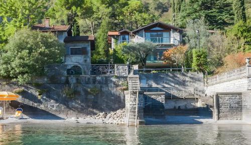 Villa - Beach Front