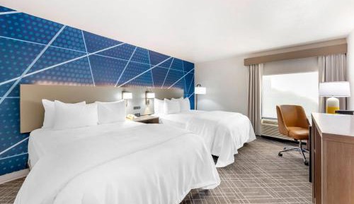 Queen Room with Two Queen Beds - Accessible/Non-Smoking