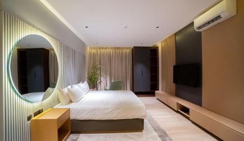 Two-Bedroom Deluxe Apartment with Balcony