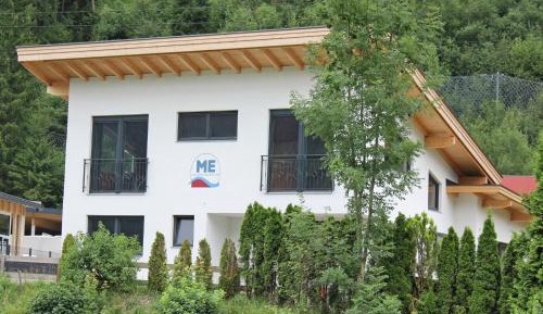 Five-Bedroom Holiday Home