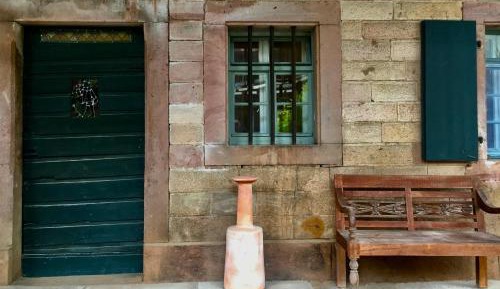 Superior One-Bedroom Apartment