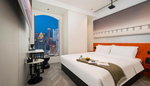 Standard Queen Room