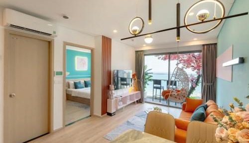 Three-Bedroom Apartment with Ocean View