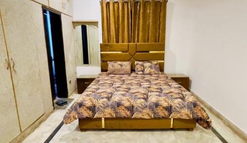 Studio Apartment with One Double Bed