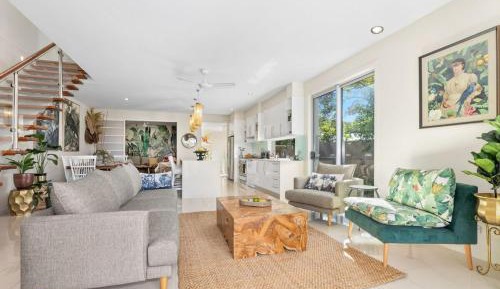 Three-Bedroom Holiday Home 