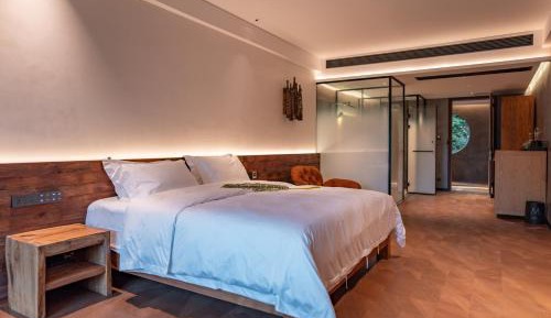 Double Room with Mountain View