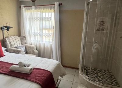 Double Room with Shared Bathroom