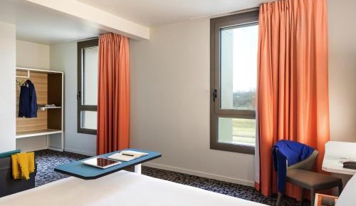 Standard Room with One Double Bed and a Sofa Bed