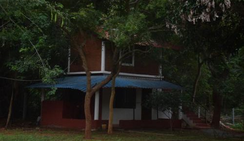 Villa with Garden View