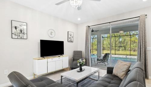 Three-Bedroom Holiday Home 