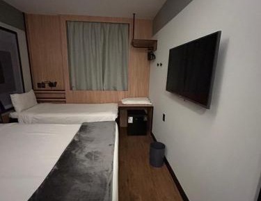 Superior Room with One Double Bed and One Single Bed