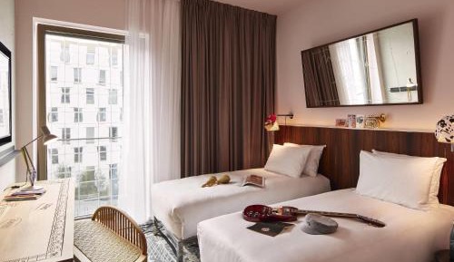 Medium Mama Twin Room