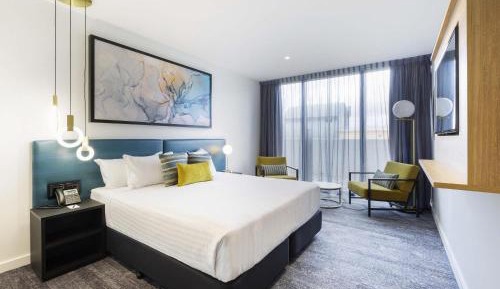 Standard Queen Room