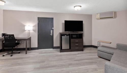 King Room with Sofa Bed