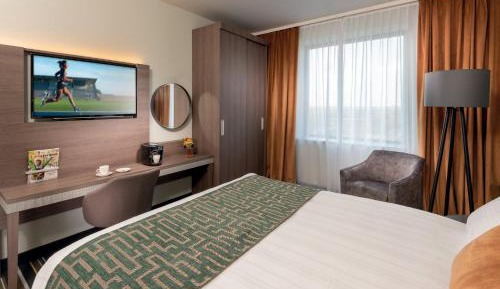 Deluxe Queen Room Upper Floor
