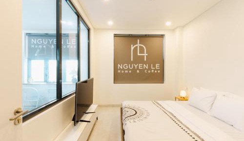 One-Bedroom Apartment with Balcony