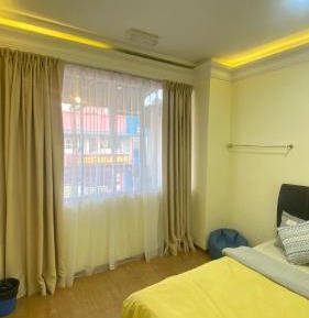 Queen Room with Shared Bathroom