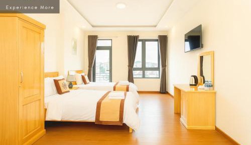 Deluxe Queen Room with Two Queen Beds