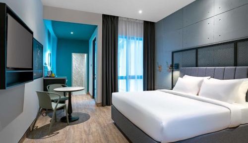 Deluxe King Room