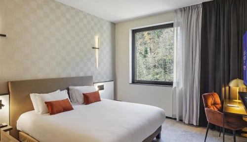 Privilege King Room with Balneo Bathtub and Citadel View