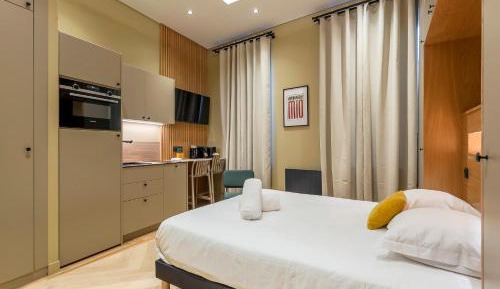 Deluxe Suite with Spa Bath