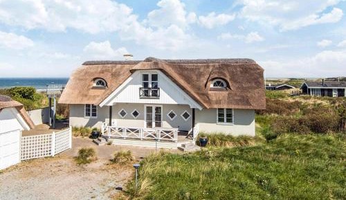 Six-Bedroom Holiday Home