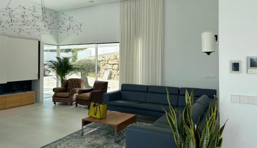 Six-Bedroom Holiday Home