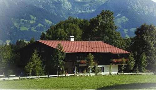 Three-Bedroom Holiday Home 