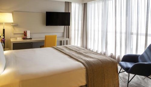 Deluxe King Room with Ocean View