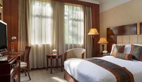 Classic Queen Room