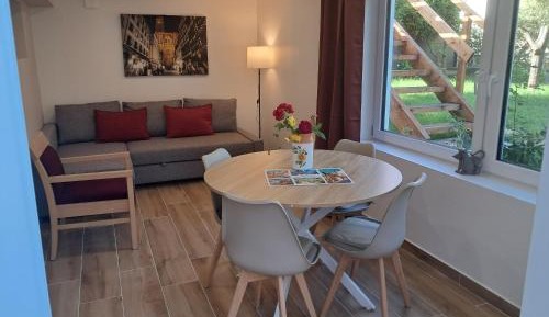 Apartment with Garden View
