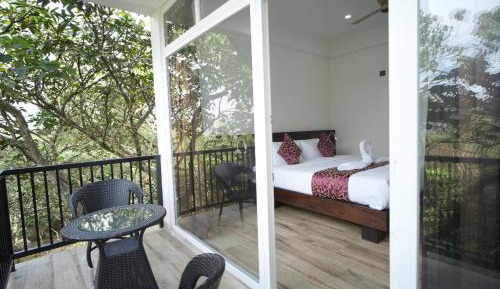 King Room with Balcony
