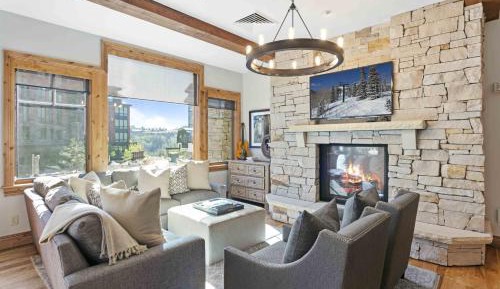 Four-Bedroom Apartment