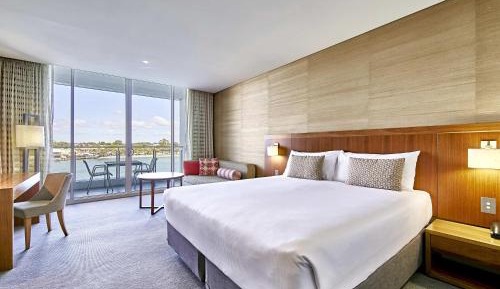 Superior King Room with Water View