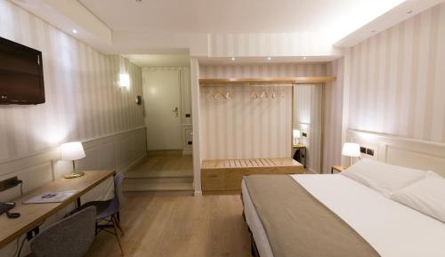 Economy Double or Twin Room