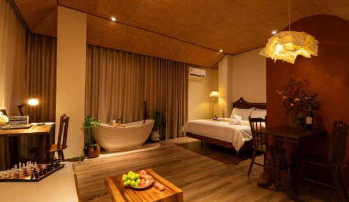 Deluxe Double Room with Bath